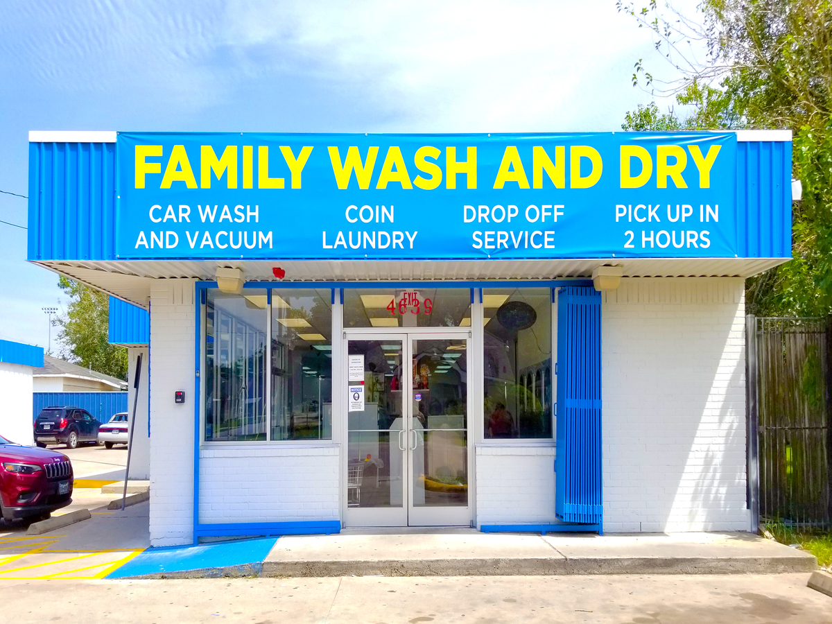 Laundromat in Beaumont with Accessible Parking Spots with Handicapped Parking